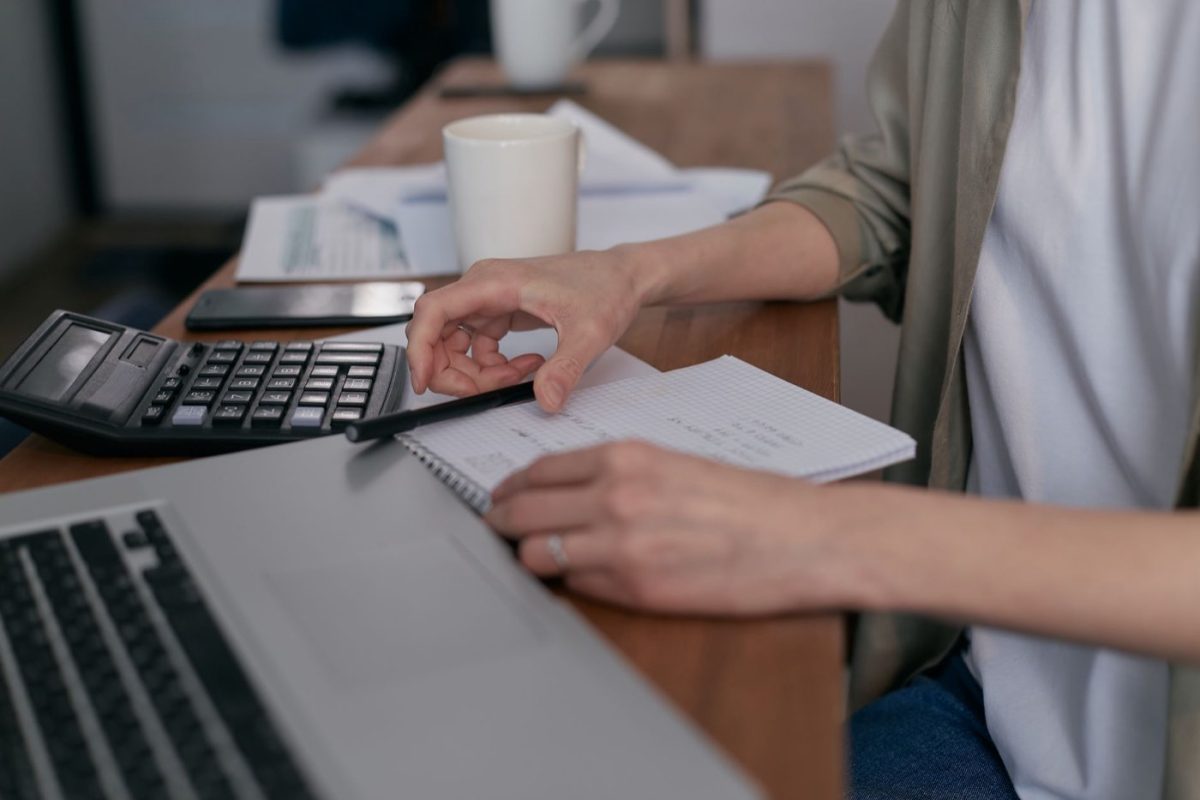 Prévision de trésorerie simple pour prestataire de services local