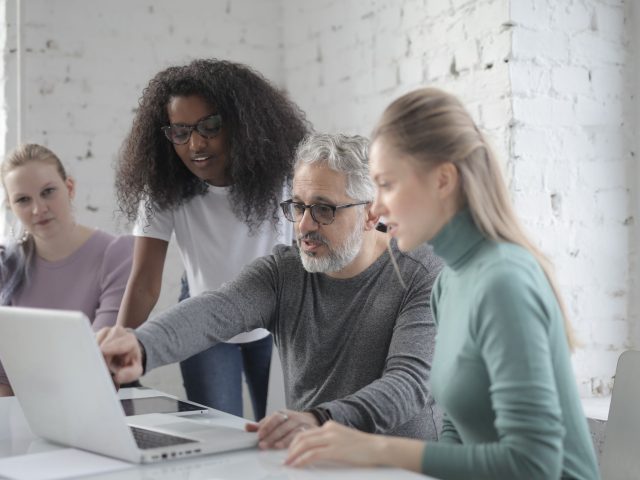 Dès maintenant, l’IA transforme la gestion des TPE/PME