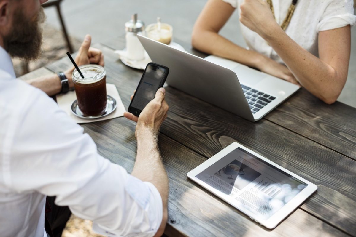 Slack ou Microsoft Teams : quel outil choisir ?